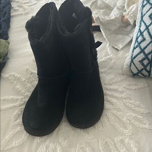Koolaburra Black Winter Boots with Fur Trim